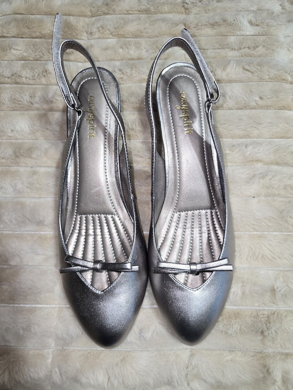 Easy Spirit Silver Bow Slingback Heels 9M (Fits 8)